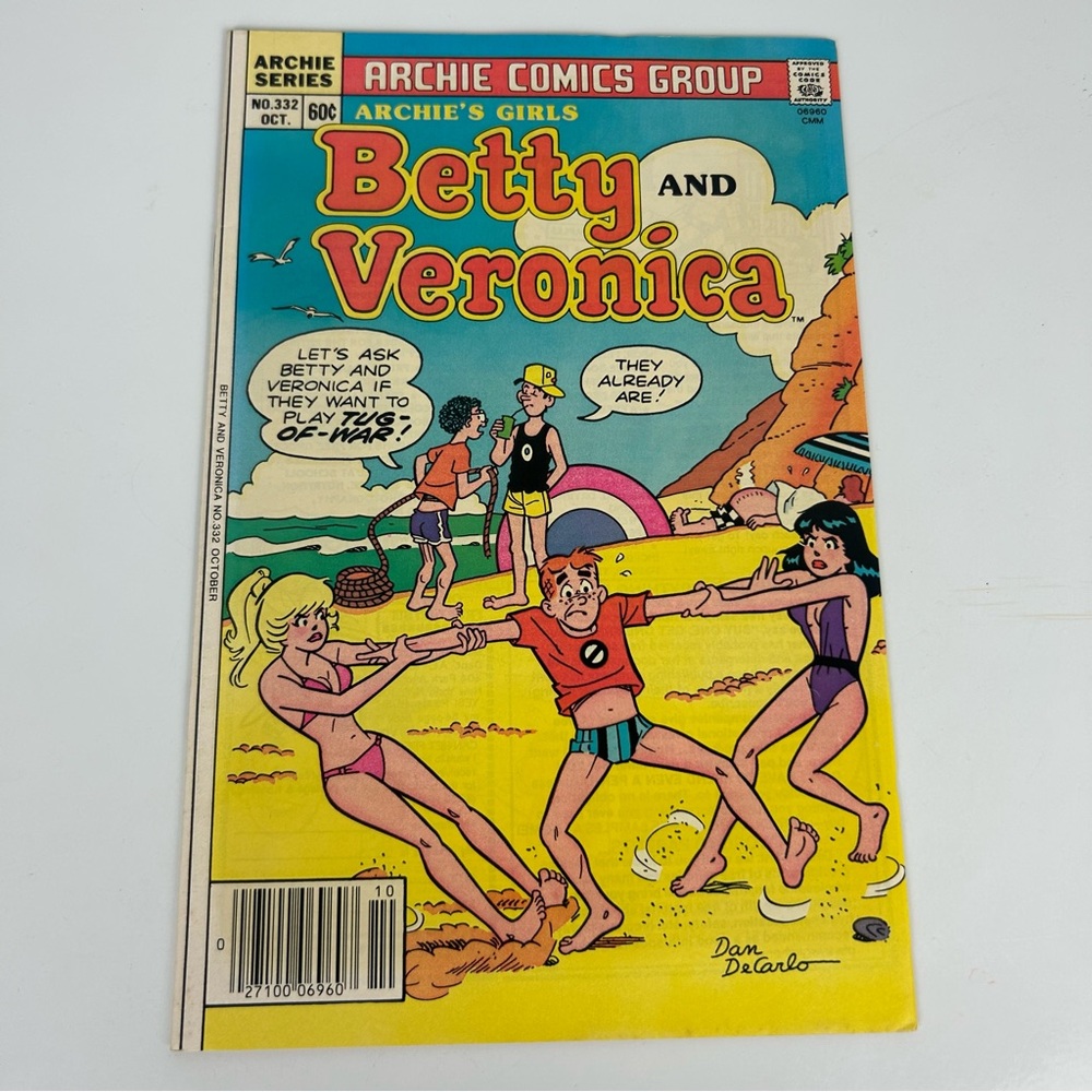 Archie Comics and Betty and Veronica Comics vintage bundle of four comics - Picture 8 of 9